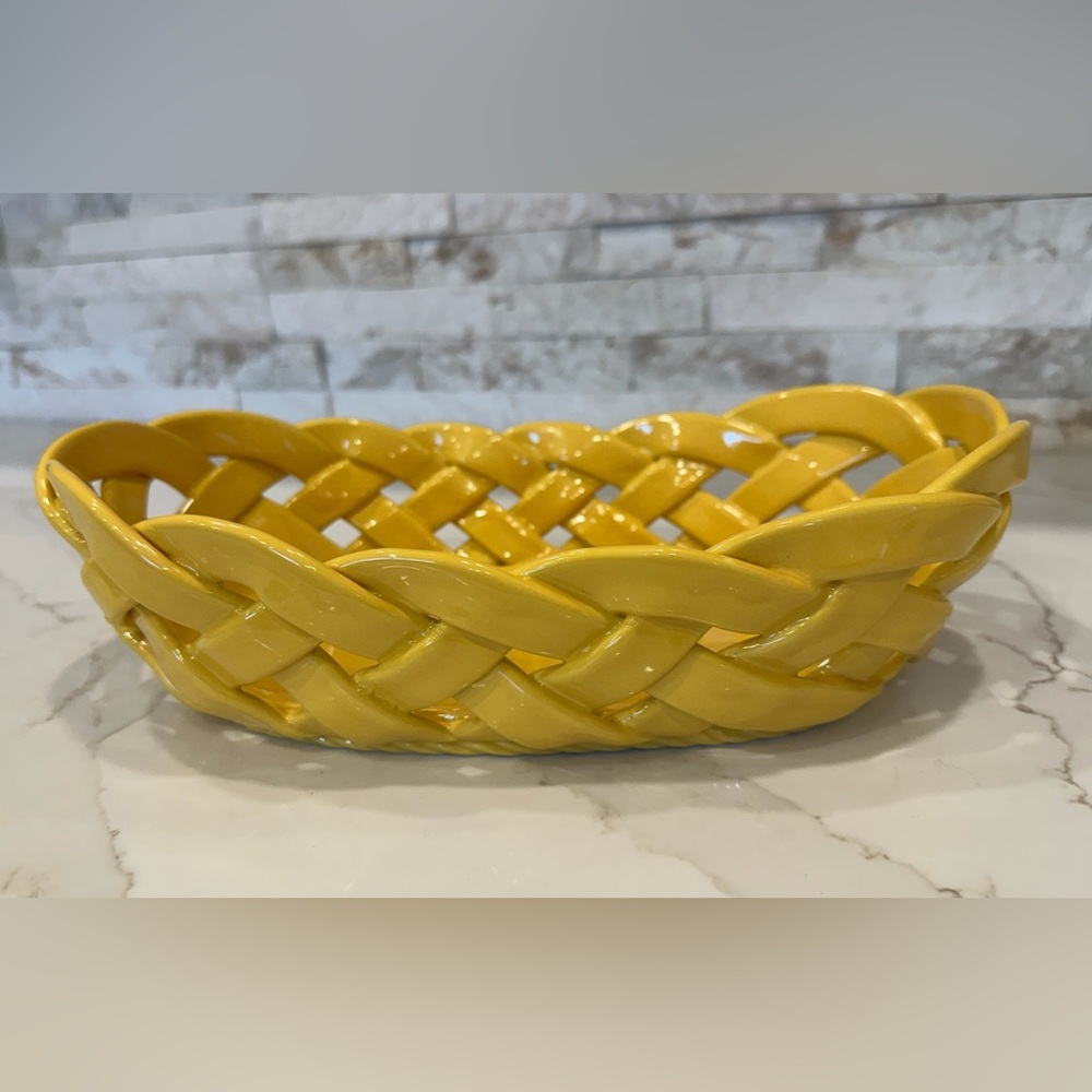 Primo'Gi Ceramic Yellow Woven Basket, Handmade in Italy - Picture 2 of 11